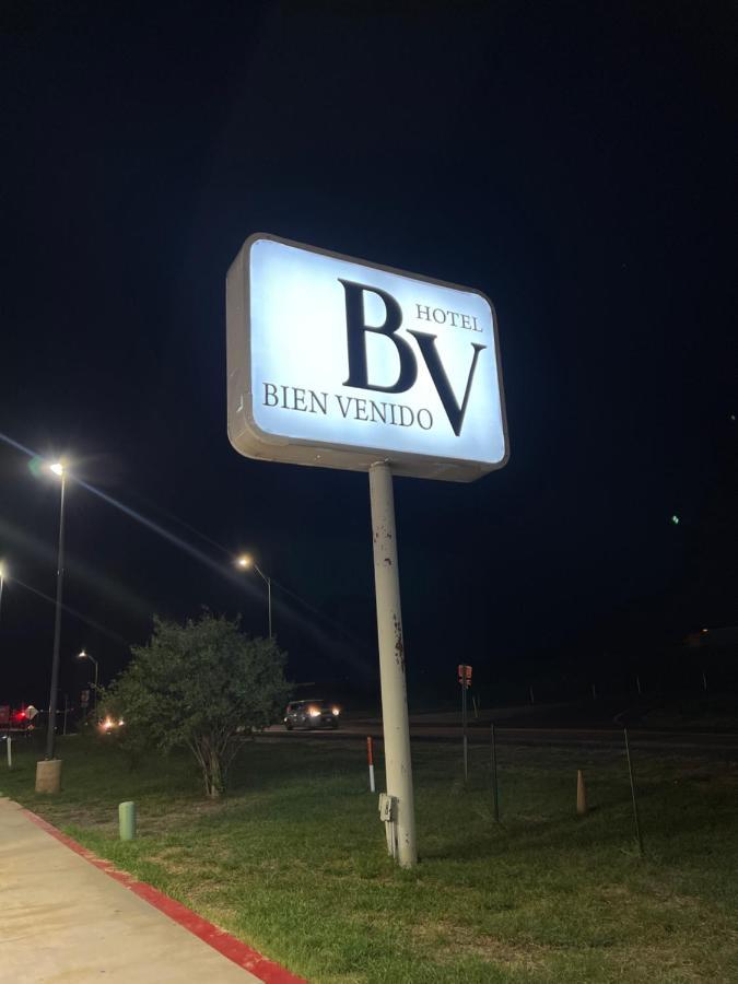 Hotel Bien Venido Pearsall المظهر الخارجي الصورة